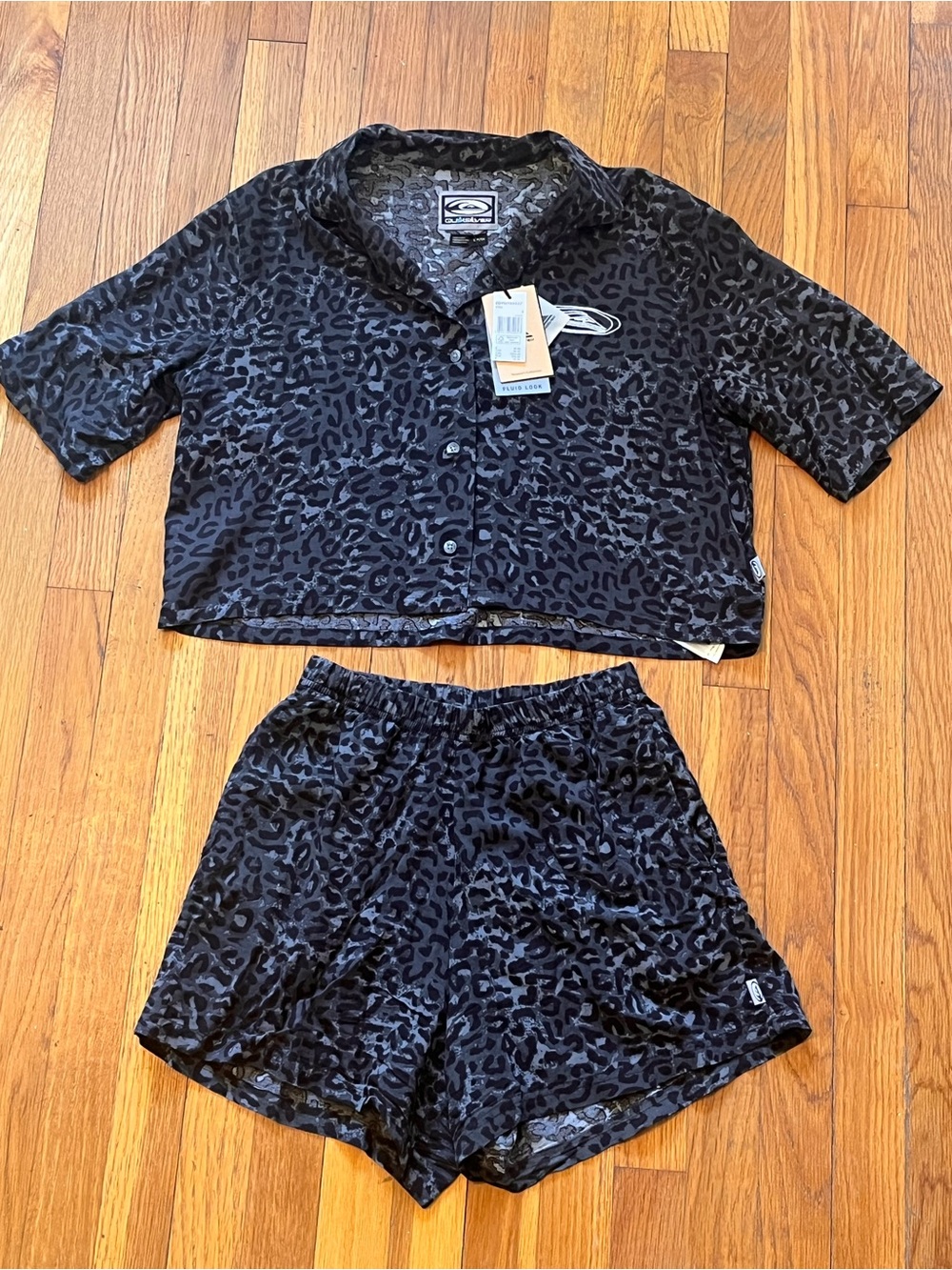 Quicksilver Black Leopard Set